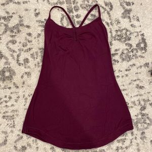 Like new Lululemon size 4 cross back top with built in shelf bra